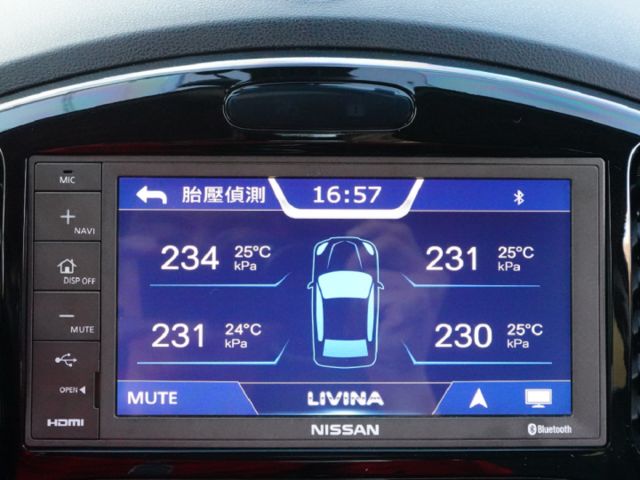 ▲豪華影音版，全原廠保養，只跑３萬▲升級原廠導航／電視／胎壓，前後錄影▲六氣囊，電熱椅，免鑰匙，恆溫，定速，原鈑件認證車  第13張相片