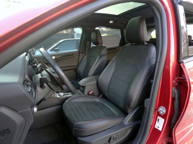 ▲AWD最頂級ST-Line，原鈑件認證▲只跑６萬多，全原廠保養▲Lv2跟車，盲點，電尾門，免鑰匙，七氣囊，LED頭燈  第5張相片