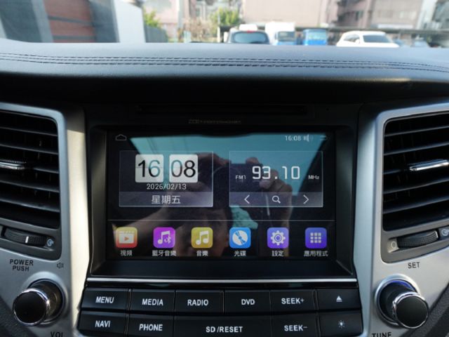 ▲1.6渦輪汽油尊貴，選配盲點▲只跑７萬，原鈑件，全原廠保養▲升級數萬影音配備▲六氣囊，免鑰匙，LED頭燈，電動椅，定速  第11張相片