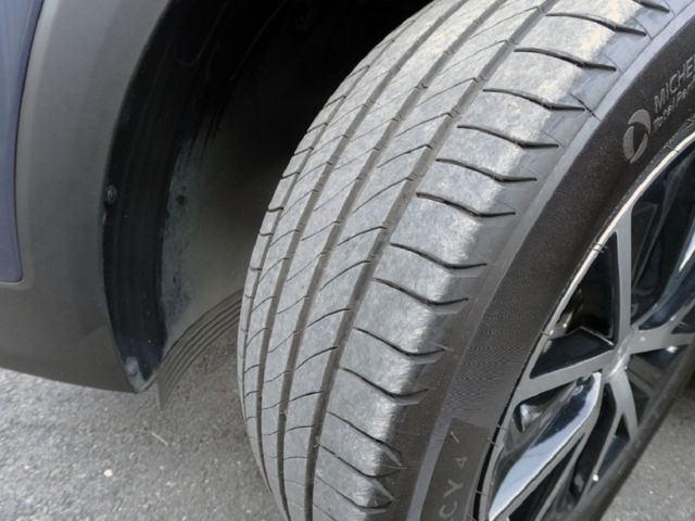 ▲1.6渦輪汽油尊貴，選配盲點▲只跑７萬，原鈑件，全原廠保養▲升級數萬影音配備▲六氣囊，免鑰匙，LED頭燈，電動椅，定速  第19張相片