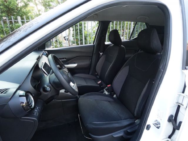 ▲超美無菸車，只跑７萬，全車原鈑件▲四顆輪胎剛換▲四氣囊，CarPlay，胎壓，循跡，感應大燈▲全台保固，可全額貸款  第6張相片