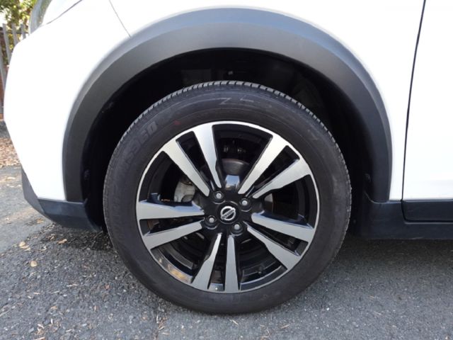 ▲超美無菸車，只跑７萬，全車原鈑件▲四顆輪胎剛換▲四氣囊，CarPlay，胎壓，循跡，感應大燈▲全台保固，可全額貸款  第14張相片