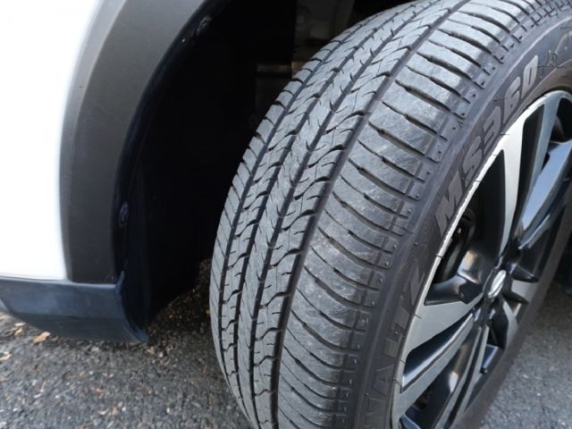 ▲超美無菸車，只跑７萬，全車原鈑件▲四顆輪胎剛換▲四氣囊，CarPlay，胎壓，循跡，感應大燈▲全台保固，可全額貸款  第15張相片