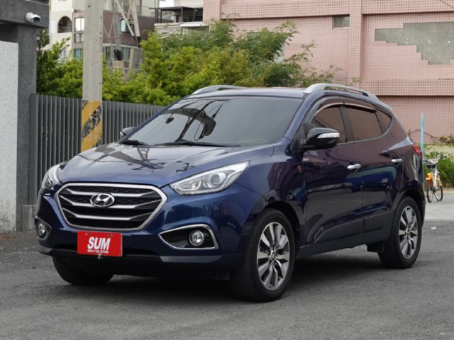 ▲小改款～柴油尊貴型，升級LED頭燈▲只跑７萬多，原鈑件認證▲升級影音導航組▲六氣囊，電動椅，定速，恆溫，循跡  第3張相片