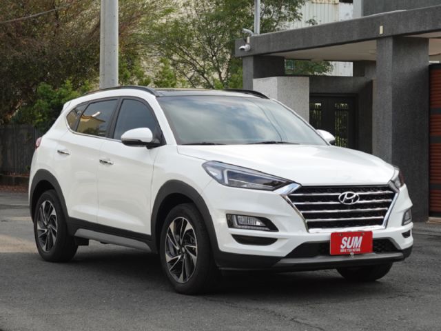 ▲小改款才有全速域／車道修正▲最頂級旗艦版，只跑６萬多，原鈑件認證▲電尾門，雙電動椅，盲點，環景，LED頭燈，免鑰匙  第1張相片