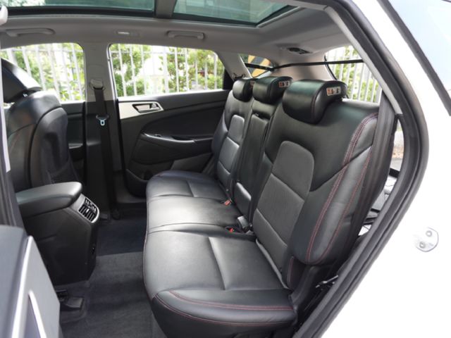 ▲小改款才有全速域／車道修正▲最頂級旗艦版，只跑６萬多，原鈑件認證▲電尾門，雙電動椅，盲點，環景，LED頭燈，免鑰匙  第6張相片