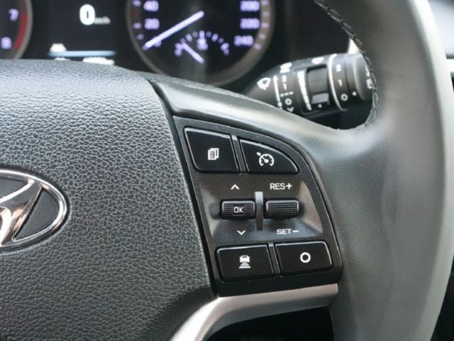 ▲小改款才有全速域／車道修正▲最頂級旗艦版，只跑６萬多，原鈑件認證▲電尾門，雙電動椅，盲點，環景，LED頭燈，免鑰匙  第9張相片