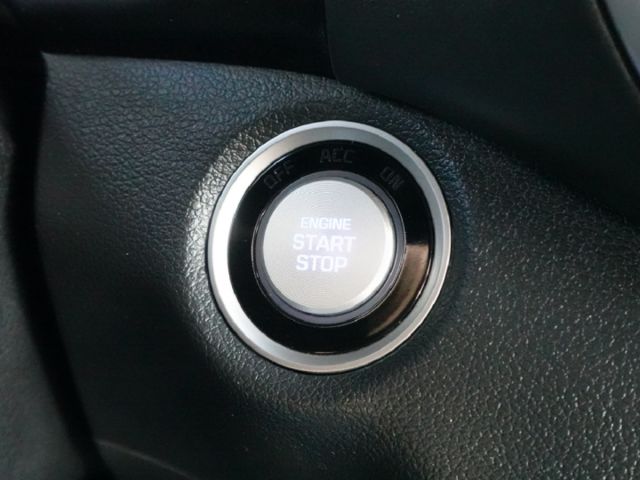 ▲小改款才有全速域／車道修正▲最頂級旗艦版，只跑６萬多，原鈑件認證▲電尾門，雙電動椅，盲點，環景，LED頭燈，免鑰匙  第10張相片