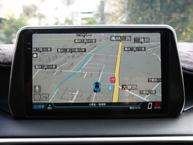 ▲小改款才有全速域／車道修正▲最頂級旗艦版，只跑６萬多，原鈑件認證▲電尾門，雙電動椅，盲點，環景，LED頭燈，免鑰匙  第14張相片