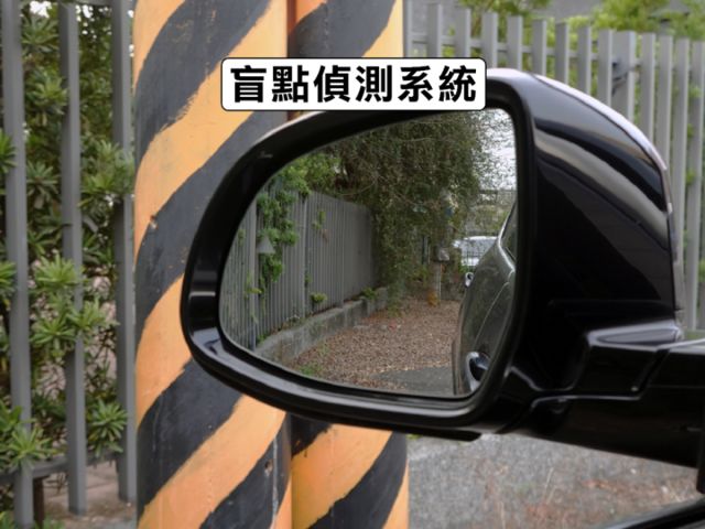 ▲19年全新改款G05，40i旗艦版，新車373萬▲新車至今，全原廠保養▲高雄企業老闆 上下班用無菸車▲原鈑件認證車  第12張相片