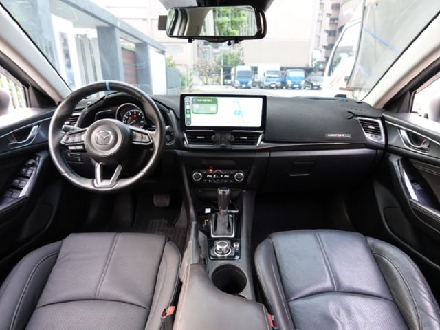 ▲五門～尊榮安全型，升級安卓導航機▲推薦認證車，內裝漂亮無菸味▲六氣囊，盲點，免鑰匙，恆溫，定速，LED頭燈，抬頭顯示  第3張相片