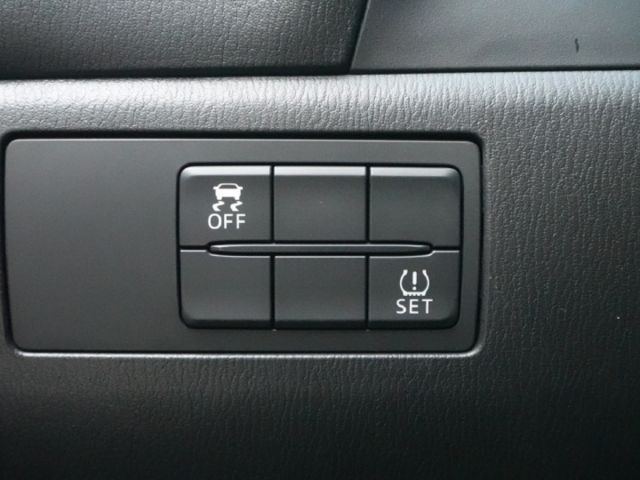 ▲五門～尊榮安全型，升級安卓導航機▲推薦認證車，內裝漂亮無菸味▲六氣囊，盲點，免鑰匙，恆溫，定速，LED頭燈，抬頭顯示  第11張相片