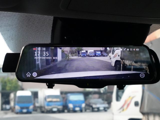 ▲五門～尊榮安全型，升級安卓導航機▲推薦認證車，內裝漂亮無菸味▲六氣囊，盲點，免鑰匙，恆溫，定速，LED頭燈，抬頭顯示  第14張相片