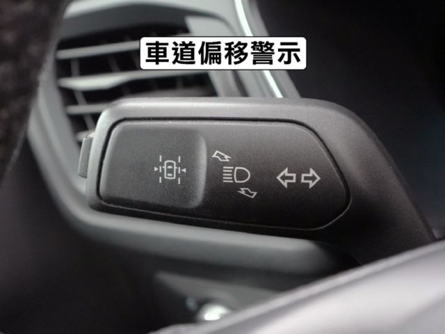 ▲1.5渦輪，原鈑件，全車引擎腳剛換▲才開二年多，便宜新車40幾萬▲全速域，七氣囊，電動椅，盲點，恆溫，CarPlay  第8張相片