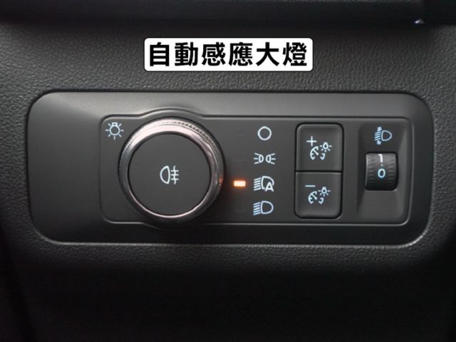 ▲1.5渦輪，原鈑件，全車引擎腳剛換▲才開二年多，便宜新車40幾萬▲全速域，七氣囊，電動椅，盲點，恆溫，CarPlay  第19張相片