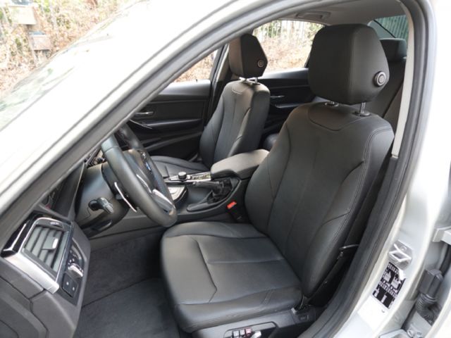 ▲柴油渦輪有力，省油省稅▲只跑８萬多，全車原鈑件▲升級電尾門，前後錄影▲六氣囊，免鑰匙，LED頭燈，電動椅，恆溫  第5張相片