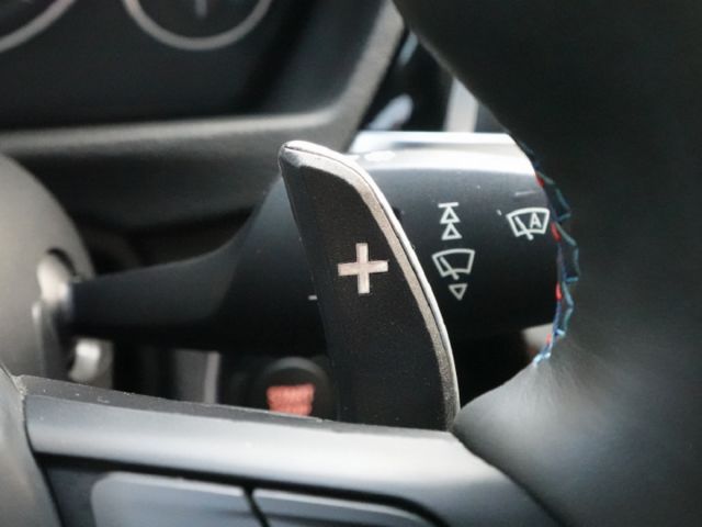 ▲柴油渦輪有力，省油省稅▲只跑８萬多，全車原鈑件▲升級電尾門，前後錄影▲六氣囊，免鑰匙，LED頭燈，電動椅，恆溫  第9張相片