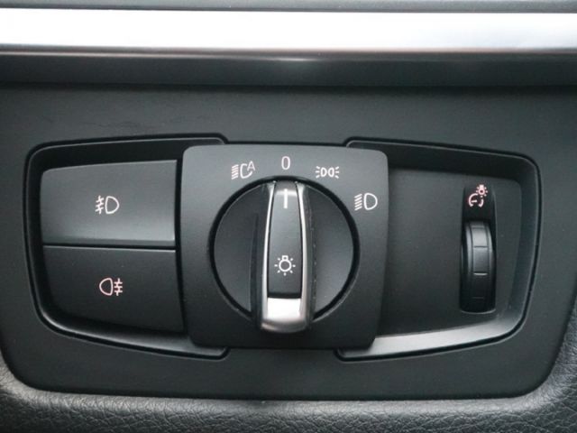 ▲柴油渦輪有力，省油省稅▲只跑８萬多，全車原鈑件▲升級電尾門，前後錄影▲六氣囊，免鑰匙，LED頭燈，電動椅，恆溫  第10張相片