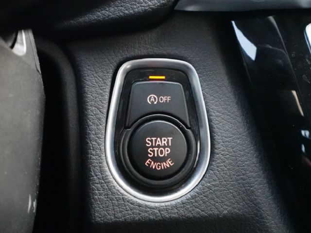 ▲柴油渦輪有力，省油省稅▲只跑８萬多，全車原鈑件▲升級電尾門，前後錄影▲六氣囊，免鑰匙，LED頭燈，電動椅，恆溫  第12張相片