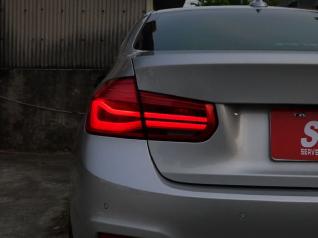 ▲柴油渦輪有力，省油省稅▲只跑８萬多，全車原鈑件▲升級電尾門，前後錄影▲六氣囊，免鑰匙，LED頭燈，電動椅，恆溫  第20張相片