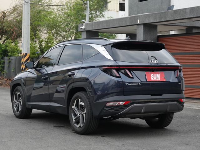 ▲汽油最頂級Ｂ版，原廠保固中▲四顆輪胎剛換橫濱▲一手無菸車，原鈑件認證▲Lv2跟車，盲點，電尾門，六氣囊，免鑰匙，電動椅  第2張相片