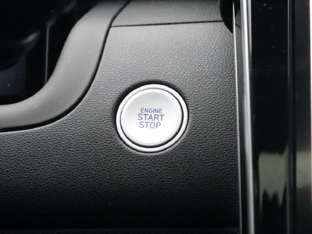 ▲汽油最頂級Ｂ版，原廠保固中▲四顆輪胎剛換橫濱▲一手無菸車，原鈑件認證▲Lv2跟車，盲點，電尾門，六氣囊，免鑰匙，電動椅  第9張相片