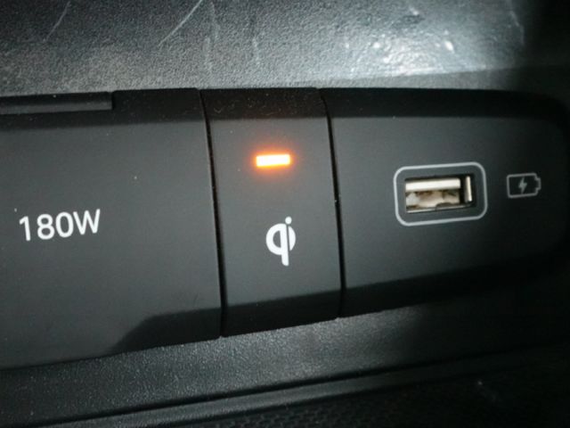 ▲汽油最頂級Ｂ版，原廠保固中▲四顆輪胎剛換橫濱▲一手無菸車，原鈑件認證▲Lv2跟車，盲點，電尾門，六氣囊，免鑰匙，電動椅  第18張相片