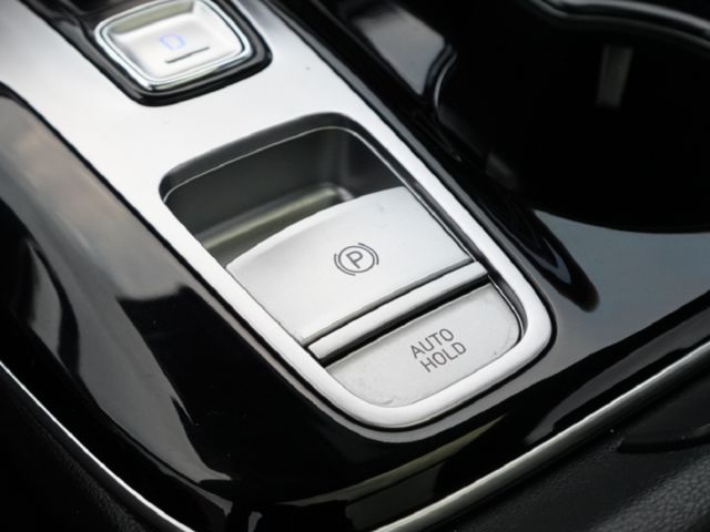 ▲汽油最頂級Ｂ版，原廠保固中▲四顆輪胎剛換橫濱▲一手無菸車，原鈑件認證▲Lv2跟車，盲點，電尾門，六氣囊，免鑰匙，電動椅  第19張相片