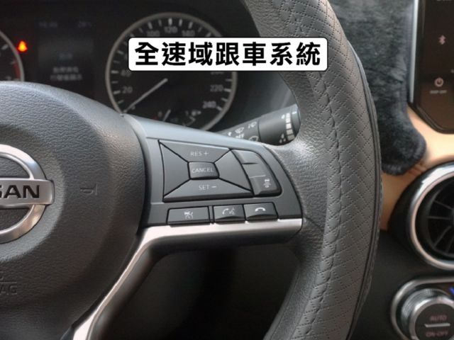 ▲尊爵版～選配雙色套件，加數萬元選配▲只跑３萬，原鈑件認證，原廠保固中▲全速域，車道維持，盲點，環景，LED頭燈，免鑰匙  第9張相片