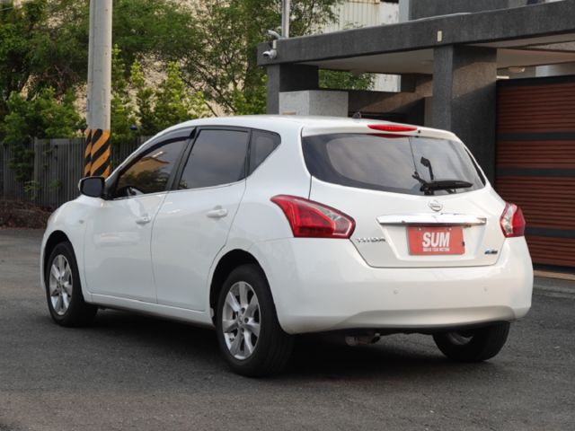 ▲豪華影音版，只跑６萬，全原廠保養▲一手無菸車，原鈑件認證▲免鑰匙，恆溫，定速，導航，電視，SUM全台保固  第2張相片