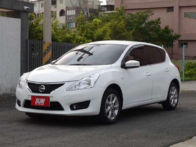 ▲豪華影音版，只跑６萬，全原廠保養▲一手無菸車，原鈑件認證▲免鑰匙，恆溫，定速，導航，電視，SUM全台保固  第3張相片