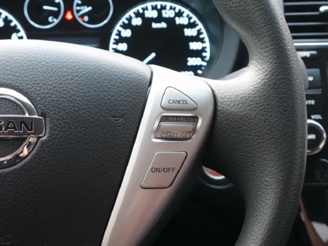 ▲豪華影音版，只跑６萬，全原廠保養▲一手無菸車，原鈑件認證▲免鑰匙，恆溫，定速，導航，電視，SUM全台保固  第16張相片