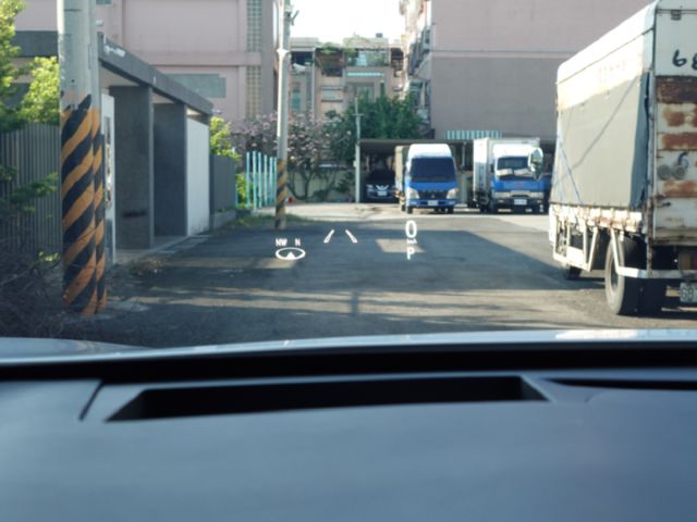 ▲年底車，RX300，F-Sport版▲全原廠保養，全車原鈑件▲全景天窗，Ｆ專屬套件，通風椅，電尾門，無線充電  第11張相片