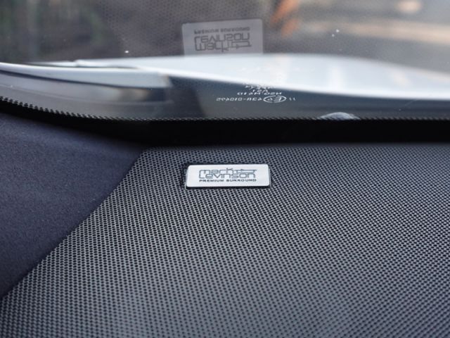 ▲年底車，RX300，F-Sport版▲全原廠保養，全車原鈑件▲全景天窗，Ｆ專屬套件，通風椅，電尾門，無線充電  第13張相片