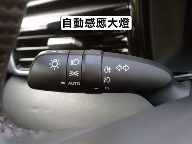 ▲全新改款九代，油電尊爵版，原廠保固中▲一公升跑25公里▲新車現在要等一年▲Lv2跟車，車道置中，盲點，電動椅，數位儀表  第18張相片