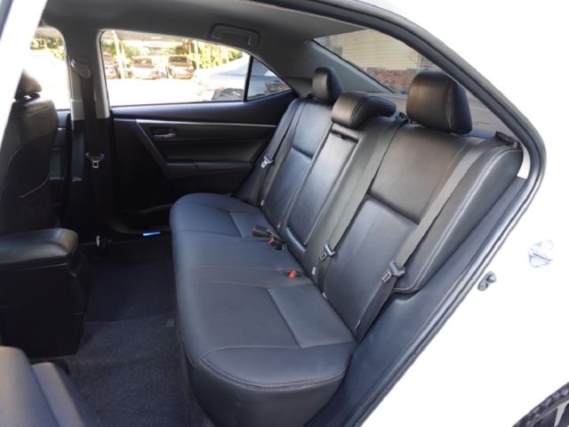 ▲小改款11.5代，豪華版～加數萬元原廠選配▲推薦認證車，SUM全台保固▲六氣囊，免鑰匙，循跡，恆溫，定速，可全額貸款  第5張相片