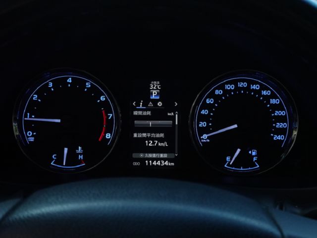 ▲小改款11.5代，豪華版～加數萬元原廠選配▲推薦認證車，SUM全台保固▲六氣囊，免鑰匙，循跡，恆溫，定速，可全額貸款  第10張相片