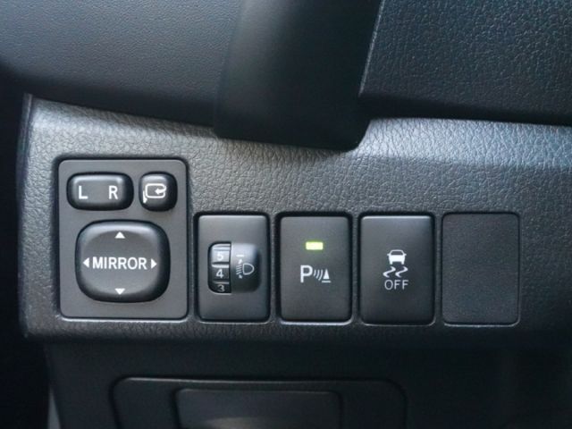 ▲小改款11.5代，豪華版～加數萬元原廠選配▲推薦認證車，SUM全台保固▲六氣囊，免鑰匙，循跡，恆溫，定速，可全額貸款  第17張相片