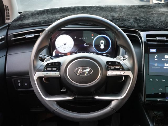 ▲汽油最頂級Ｂ版，只跑２萬，原廠保固中▲超美無菸車，原鈑件認證▲Lv2跟車，盲點，電尾門，六氣囊，免鑰匙，電動椅  第9張相片