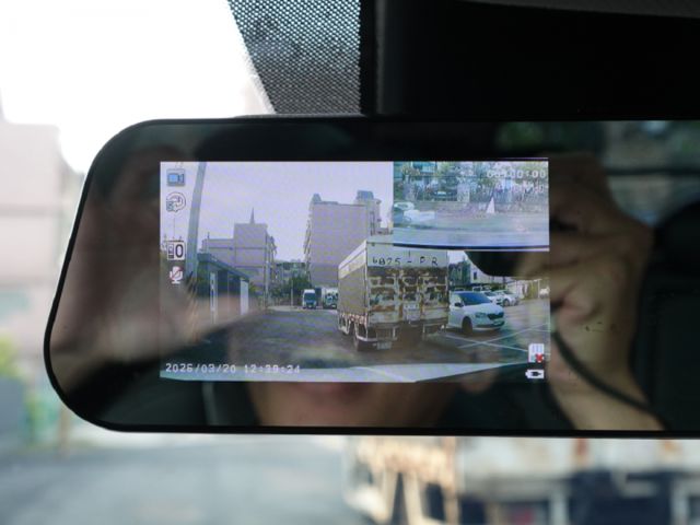 ▲汽油最頂級Ｂ版，只跑２萬，原廠保固中▲超美無菸車，原鈑件認證▲Lv2跟車，盲點，電尾門，六氣囊，免鑰匙，電動椅  第17張相片