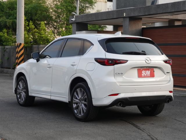 ▲最頂級版本，用不到一年，便宜新車20萬▲只跑９千公里，原廠保固中▲Lv2跟車，Bose音響，環景，盲點，感應尾門  第2張相片