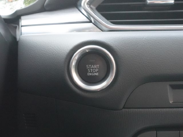 ▲最頂級版本，用不到一年，便宜新車20萬▲只跑９千公里，原廠保固中▲Lv2跟車，Bose音響，環景，盲點，感應尾門  第10張相片