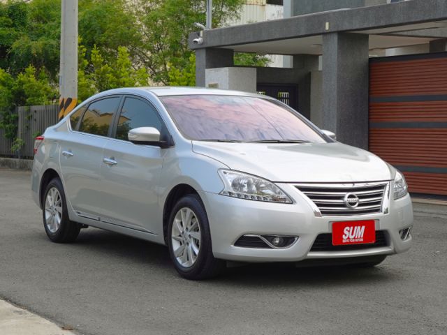 ▲本月特價，豪華影音版，原鈑件認證▲只跑７萬，全原廠保養▲免鑰匙，恆溫，定速，導航，電視，胎壓，可全額貸款  第1張相片