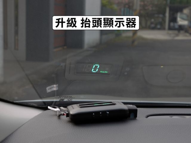 ▲本月特價，豪華影音版，原鈑件認證▲只跑７萬，全原廠保養▲免鑰匙，恆溫，定速，導航，電視，胎壓，可全額貸款  第12張相片