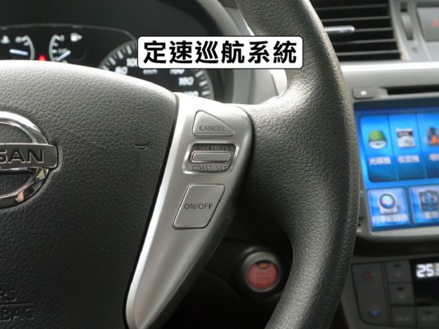 ▲本月特價，豪華影音版，原鈑件認證▲只跑７萬，全原廠保養▲免鑰匙，恆溫，定速，導航，電視，胎壓，可全額貸款  第14張相片