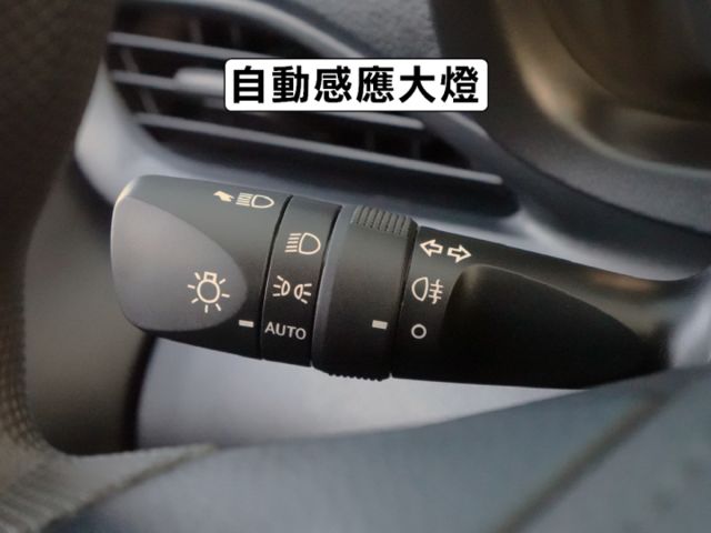 ▲近全新車，只跑１萬多，全車原鈑件▲升級安卓導航機，流媒體行車記錄器▲循跡防滑，動態穩定，胎壓偵測，感應大燈，可全額貸款  第11張相片