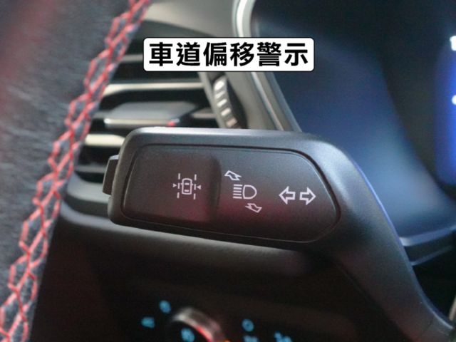 ▲AWD最頂級ST-Line，原鈑件認證▲只跑６萬多，全原廠保養▲Lv2跟車，盲點，電尾門，免鑰匙，七氣囊，LED頭燈  第16張相片