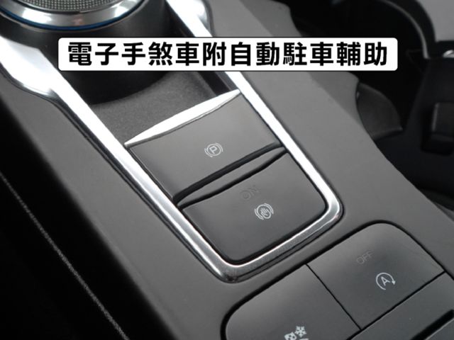 ▲1.5渦輪，原鈑件，剛在原廠換引擎腳▲才開二年多，便宜新車40幾萬▲Lv2跟車，七氣囊，電動椅，盲點，恆溫  第15張相片