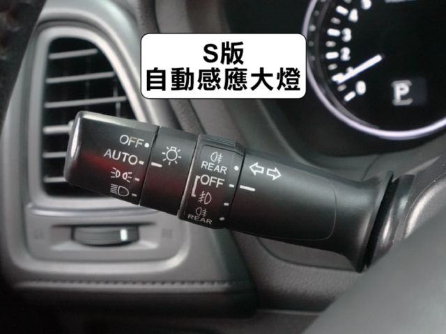 ▲最頂級Ｓ版，超美無菸車，原鈑件認證▲推薦小休旅，引擎耐用，好開好顧▲六氣囊，免鑰匙，導航，LED頭燈，恆溫，定速  第16張相片