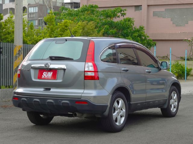 ▲頂級天窗版，只跑10萬，全車原鈑件▲全車皮椅翻新▲四顆輪胎換倍耐力▲電瓶剛換不久▲升級導航機，流媒體行車記錄器  第4張相片